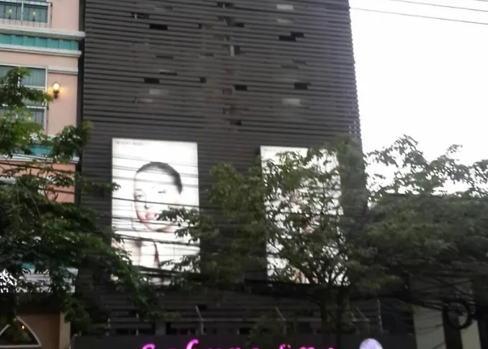 Hotel De Sky Sukhumvit Ekkamai 3*