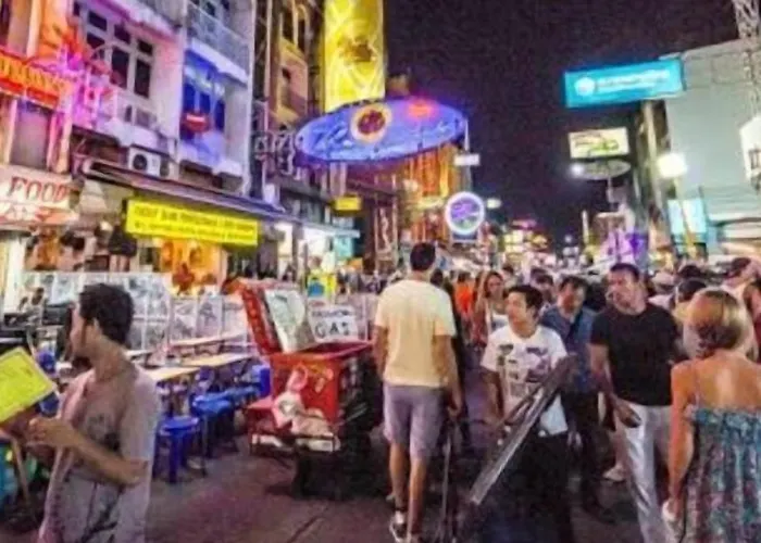 De Sky Sukhumvit Ekkamai 3* Bangkok